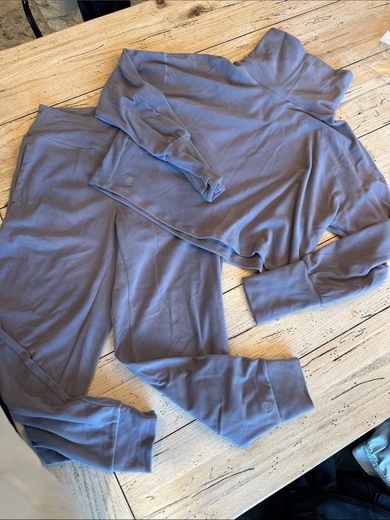 Flex Other - Women's Fleece Cozy Crewneck Lounge Set in Light Purple